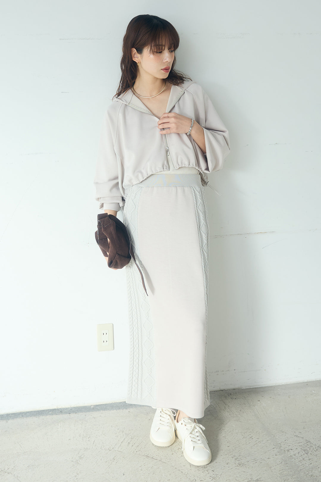 [SET]ドルマンショートフーディー+異素材ドッキングケーブルニットスカート(2set)