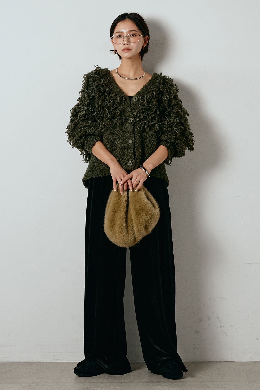 [SET]ループ編みVネックニットカーディガン+ベロアサスペンダー付きパンツ(2set)