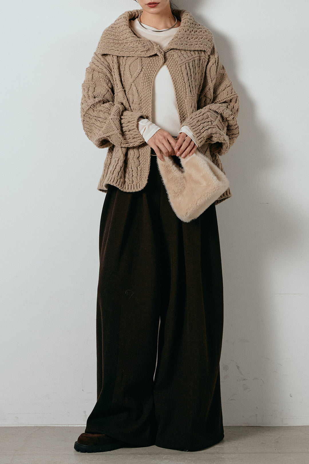 [SET]ビッグカラーケーブル編みニットトップス+2WAY袖コード刺繍クルーネックプルオーバー+フェイクレザー太ベルト付きタックワイドパンツ(3set)