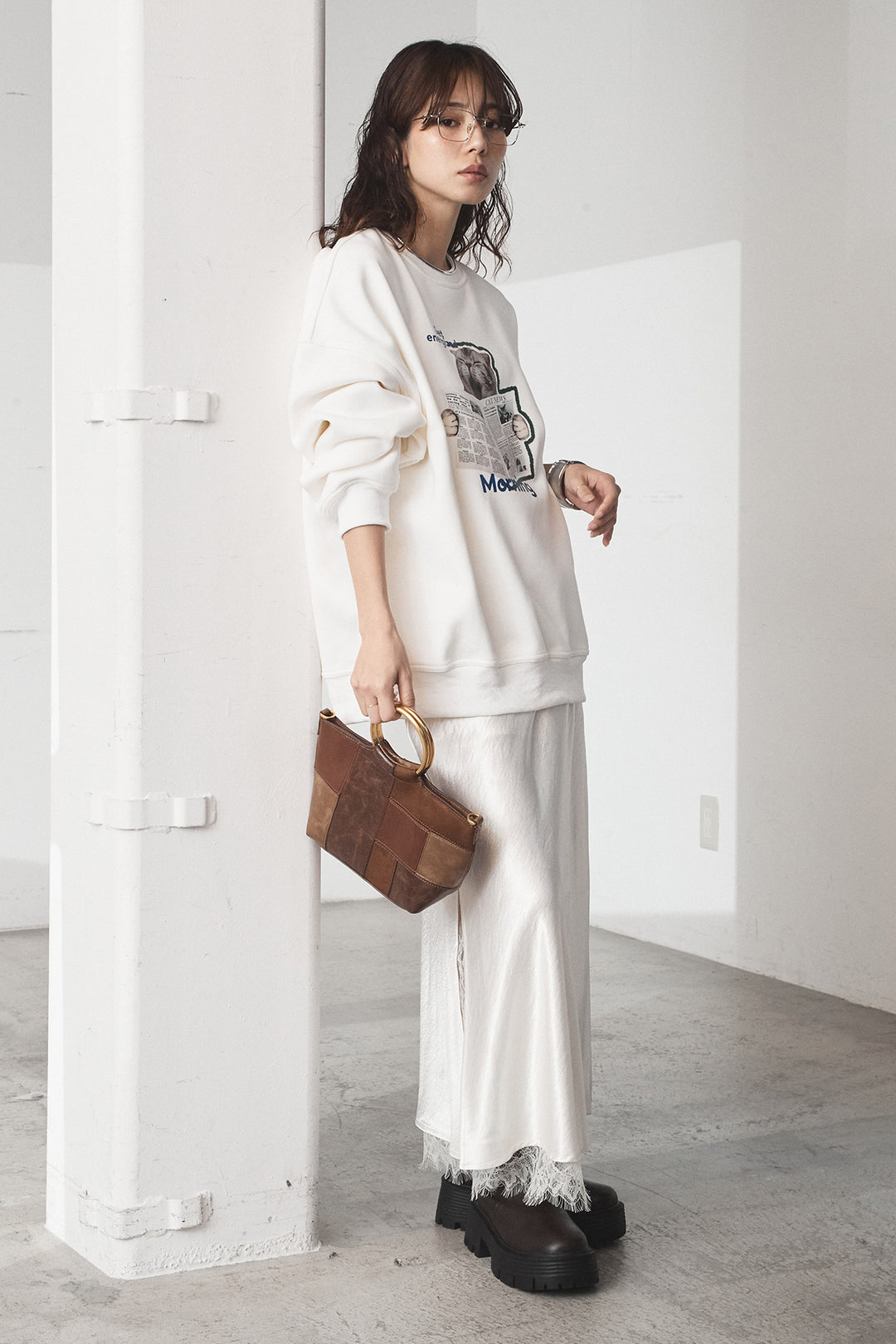 [SET]裏起毛モーニングキャットプリントスウェット+裾レースデザインサテンスカート(2set)