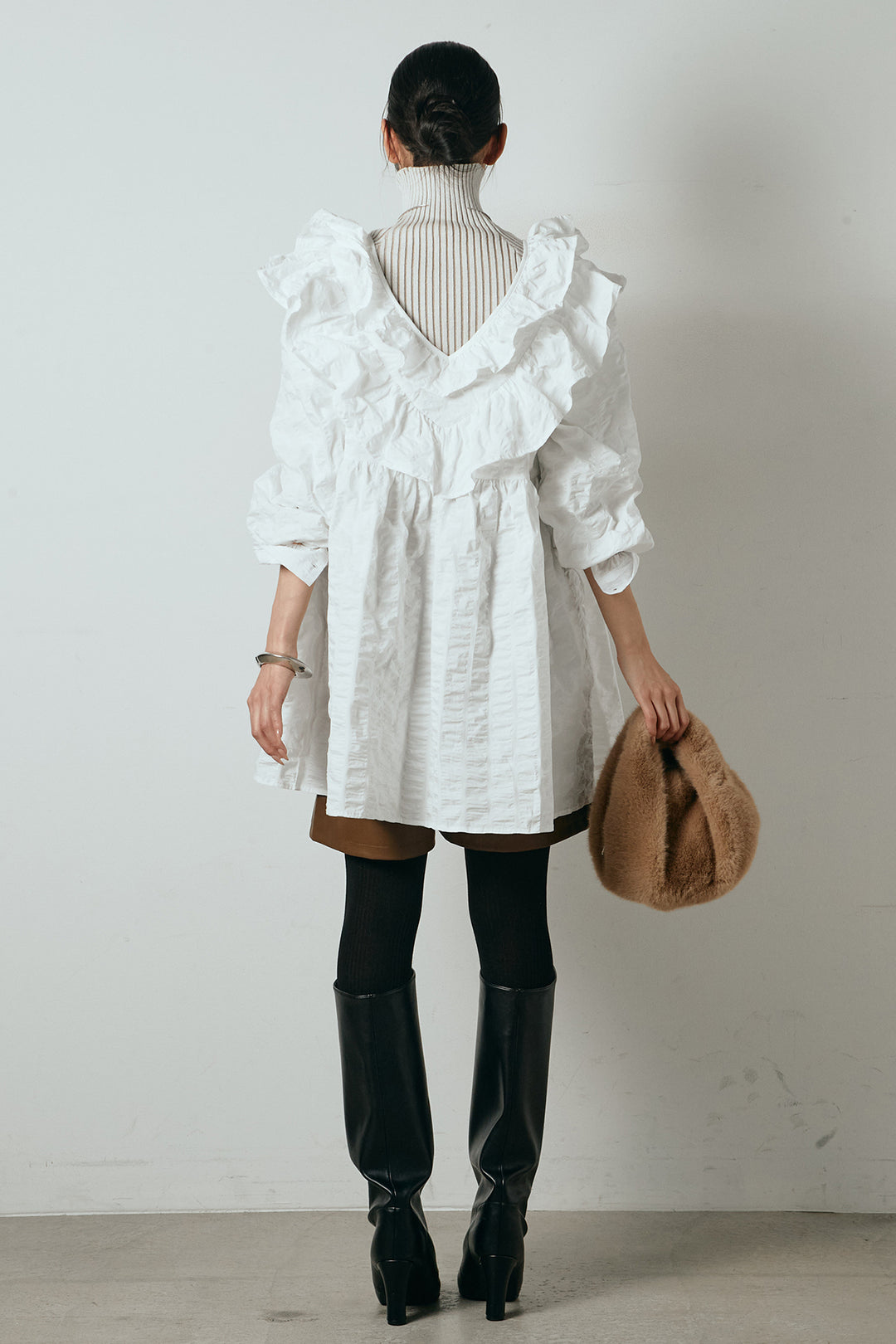 [SET]Vネックフリルカラーブラウス+リブニットシームレスタートルプルオーバー+ストレッチエコレザーバミューダパンツ(3set)