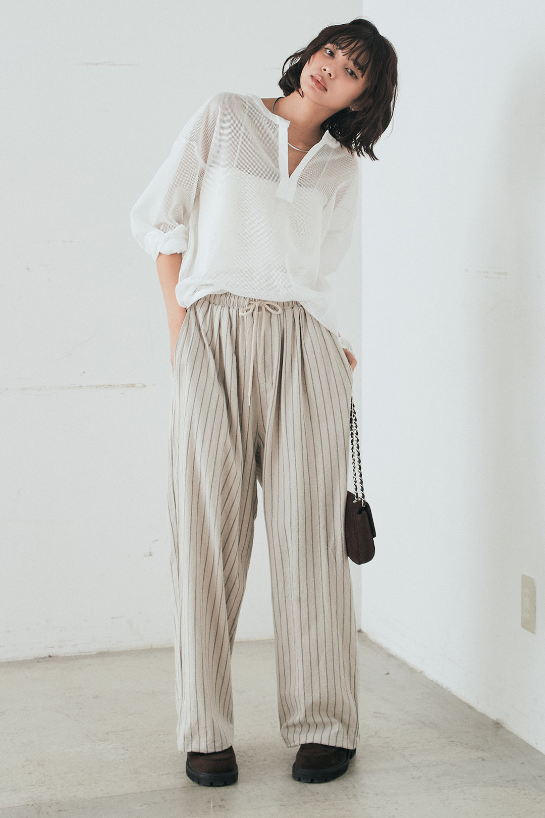 [SET]メッシュカットソースキッパープルオーバー+リネンライクストライプタックイージーパンツ(2set)