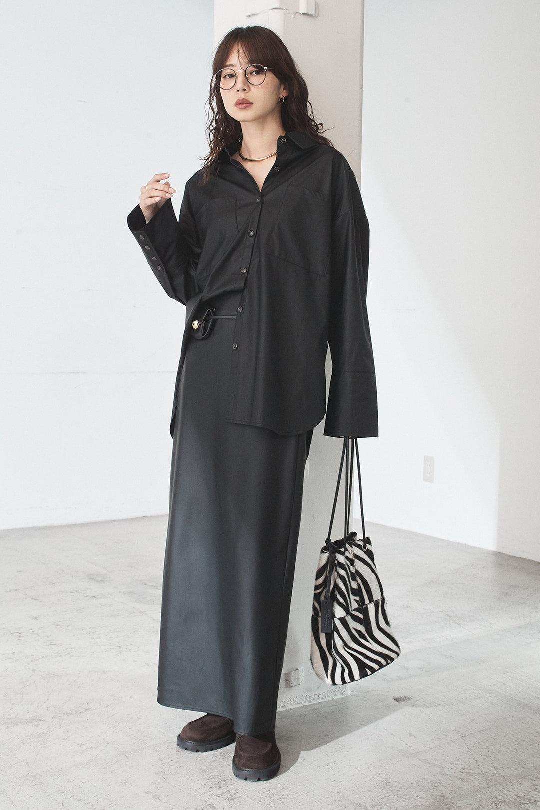 [SET]ウォッシャブルエコレザービックカフスシャツ+ウォッシャブルエコレザーナロースカート(2set)