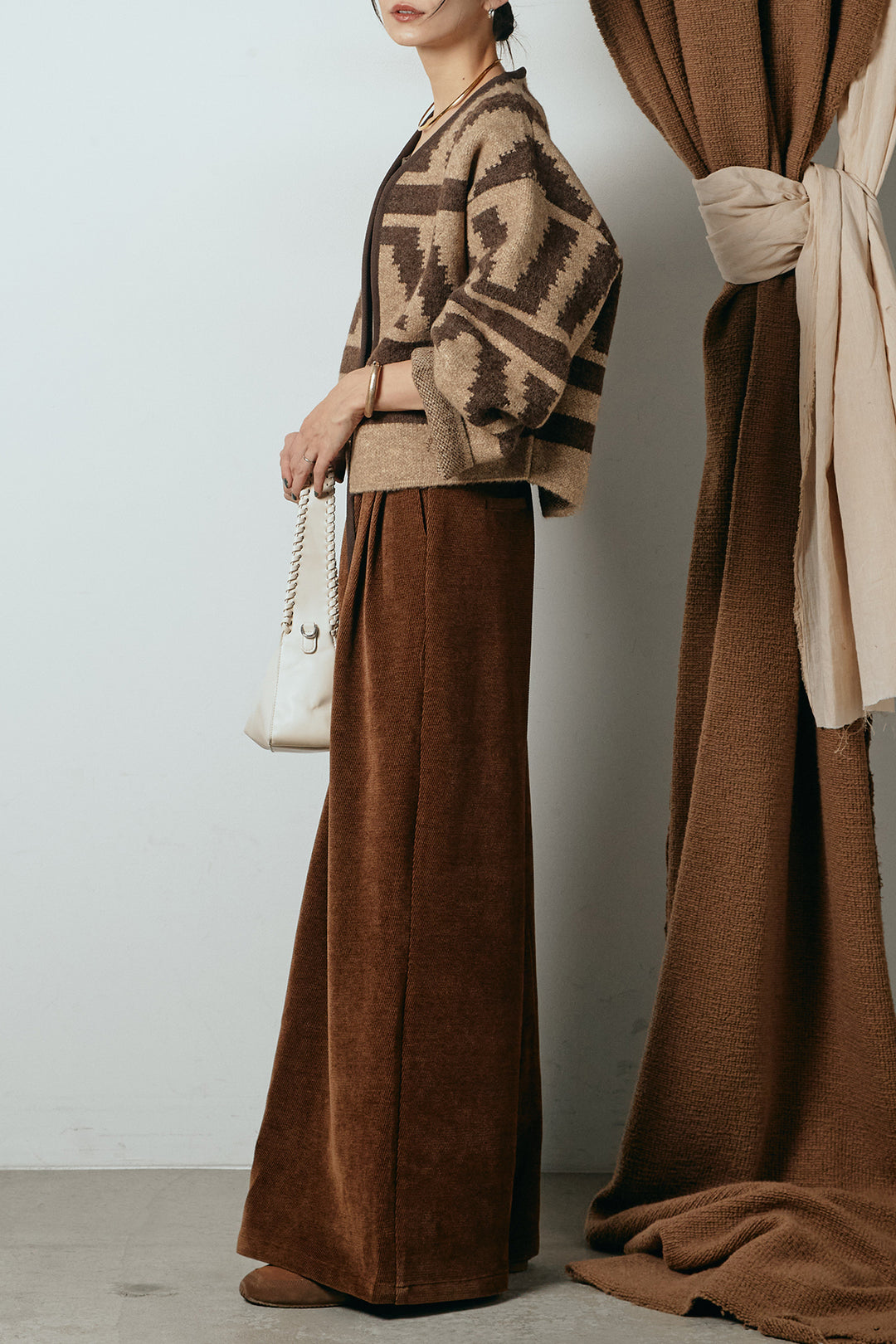 [SET]ノーカラー幾何学模様アウター+ベルトループコーデュロイワイドパンツ(2set)