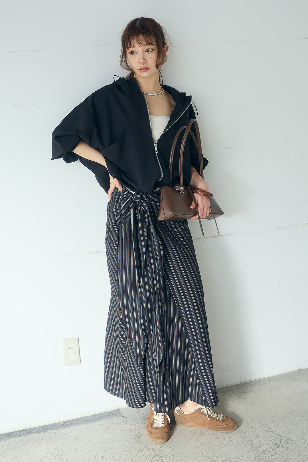 [SET]ネック裾絞りブルゾンアウター+マルチピンストライプ柄巻きスカート(2set)