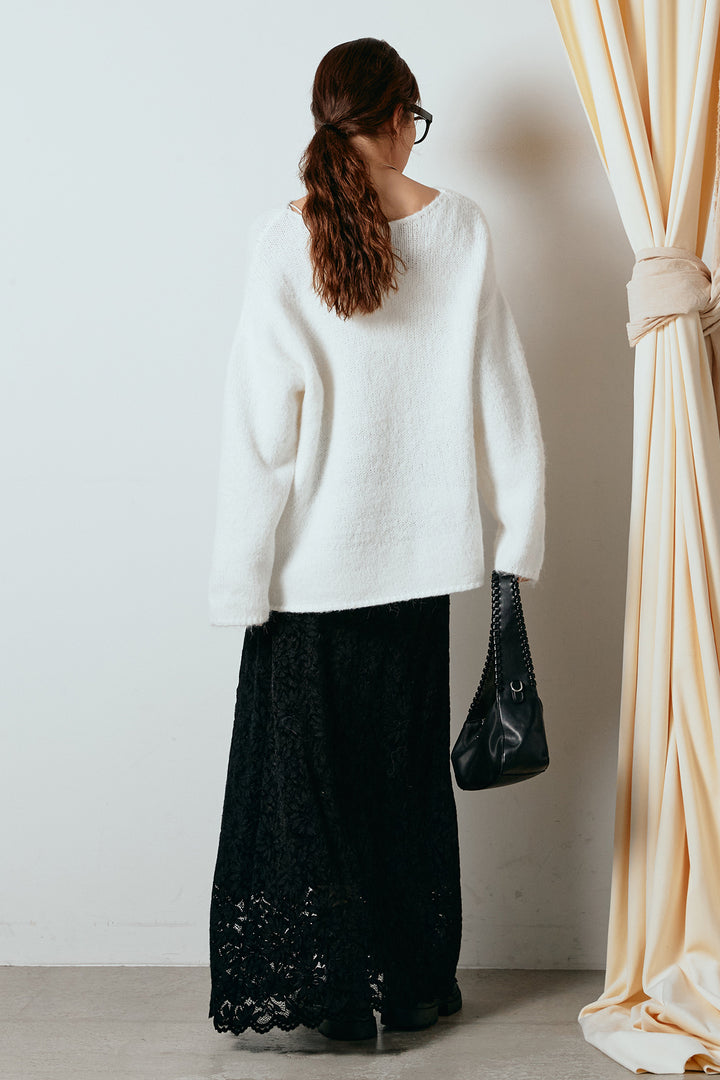 [SET]フロントロゴデザインニットトップス+花柄刺繍ベロアフレアスカート(2set)