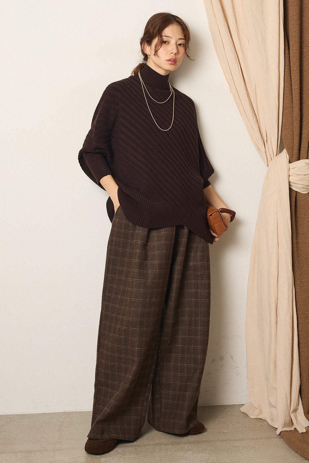 [SET]アシメデザインリブポンチョニットトップス+ウールライクチェックタックパンツ(2set)