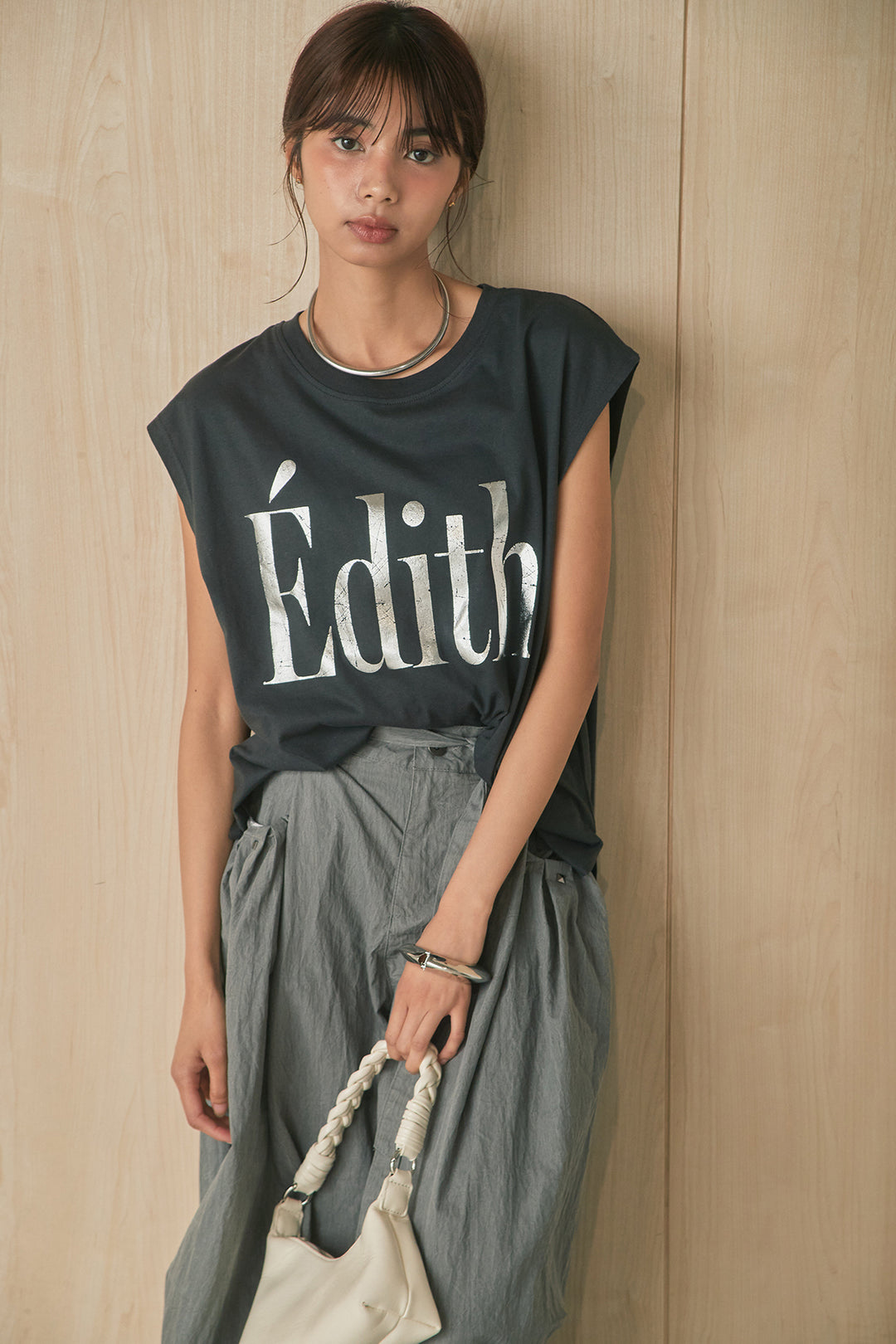 [SET]箔ロゴプリントノースリーブTシャツ+スタッズ付きポケットタックパンツ(2set)