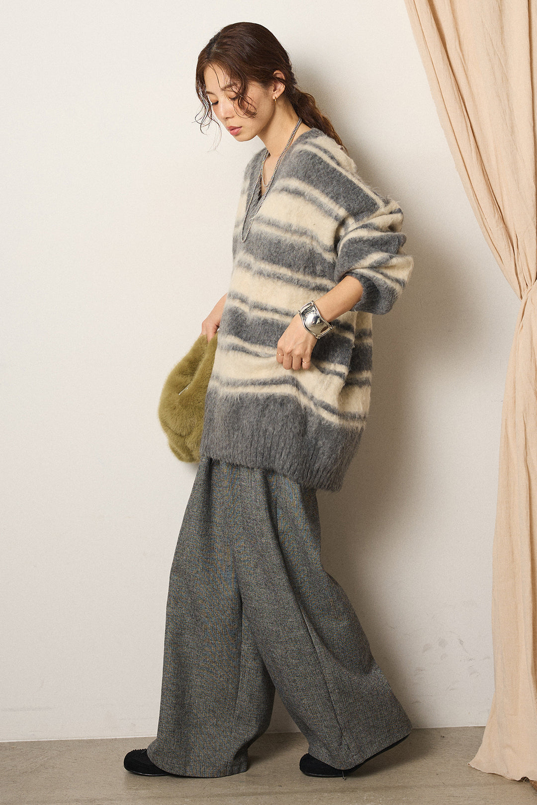 [SET]ルーズVネックボーダーニットトップス+サイドボタンツイードタックパンツ(2set)