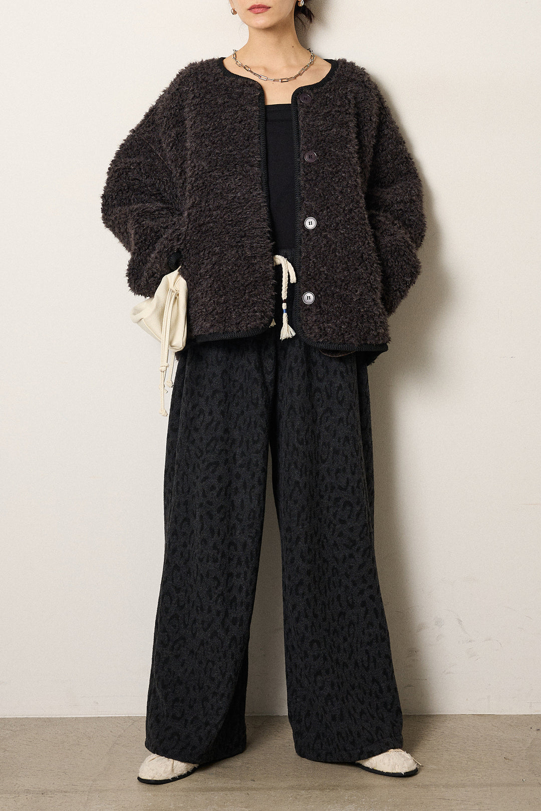 [SET]ノーカラー裏地レオパードボアアウター+レオパードジャガードニットパンツ(2set)