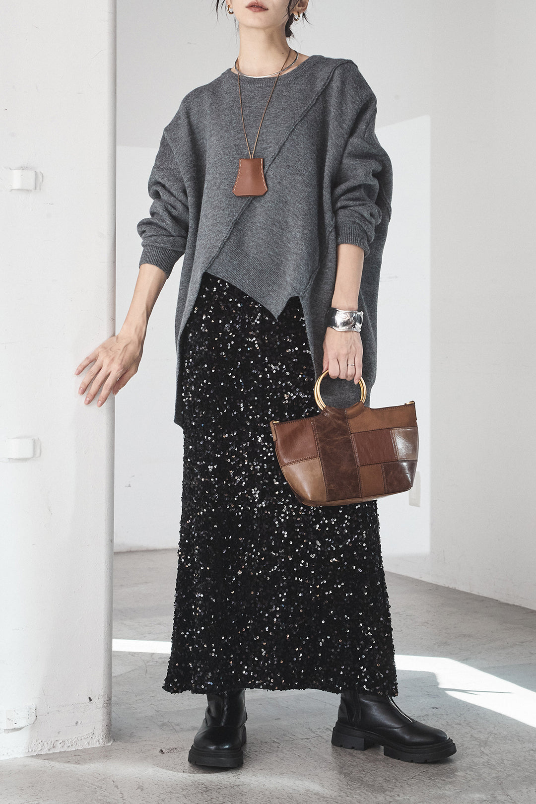 [SET]アシンメトリーデザインニットトップス+スパンコールニットワイドスカート(2set)