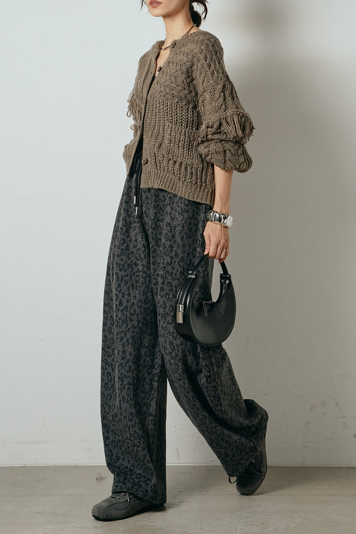 [SET]ランダムフリンジニットカーディガン+リラックスレオパード柄ワイドパンツ(2set)