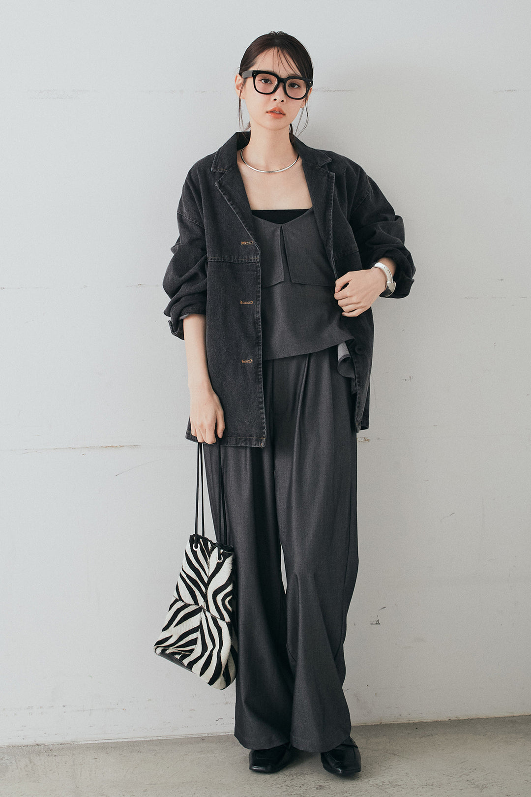 [SET]オーバーデニムジャケット+デニムライクツイルタックパンツ+デニムライクツイルティアードキャミソール(3set)