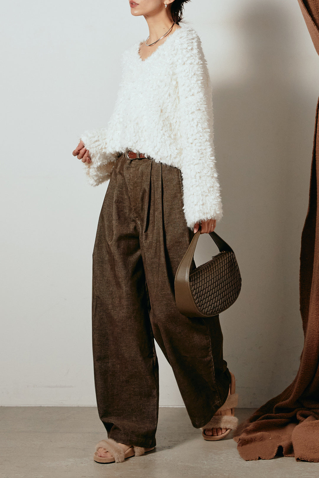 [SET]深Vネックチョウチョヤーンニットトップス+フロントタック入りコーデュロイパンツ(2set)