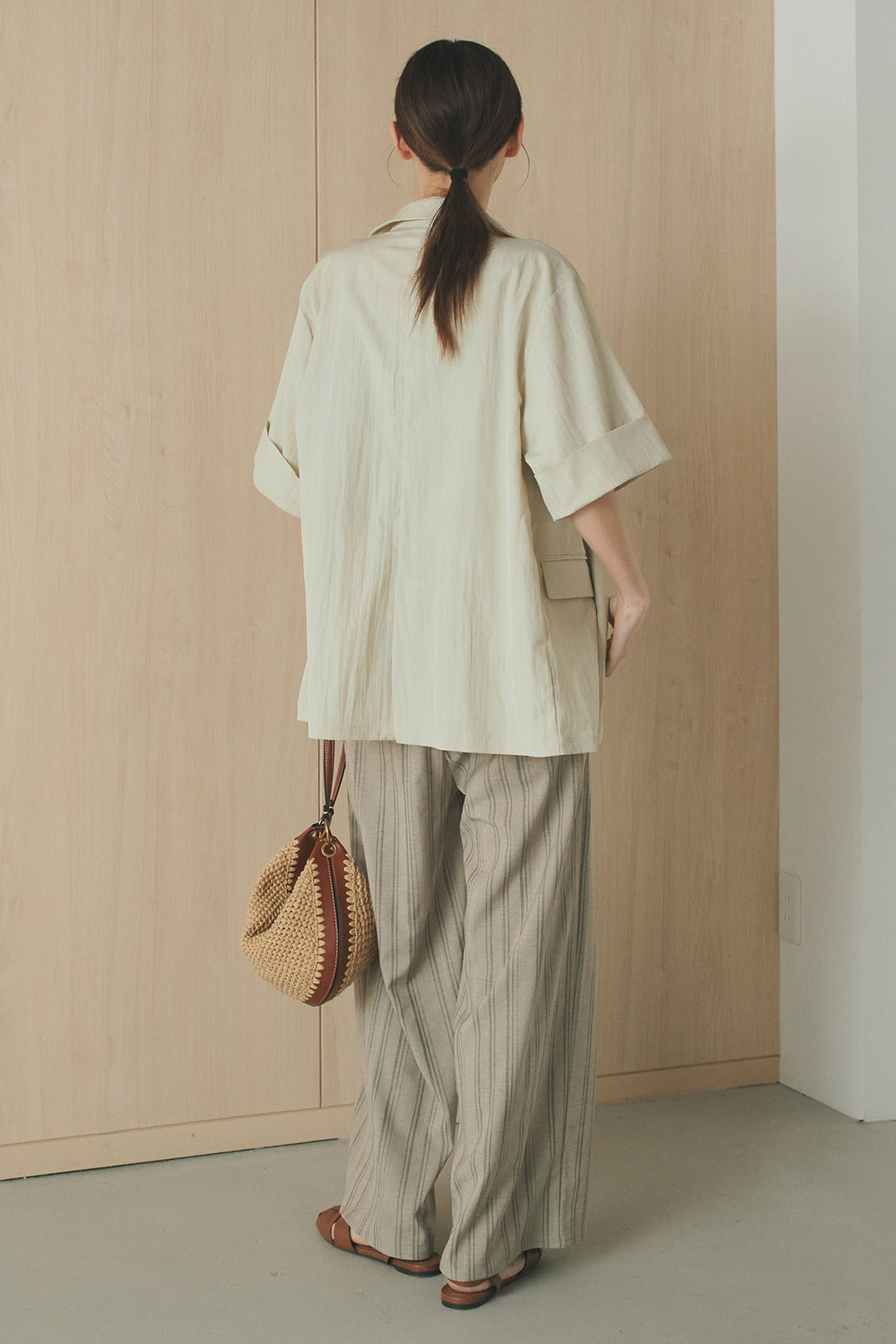 [SET]リネンライクテーラードハーフスリーブジャケット+リネンストライプタックワイドパンツ+リネンストライプレイヤードキャミ(3set)