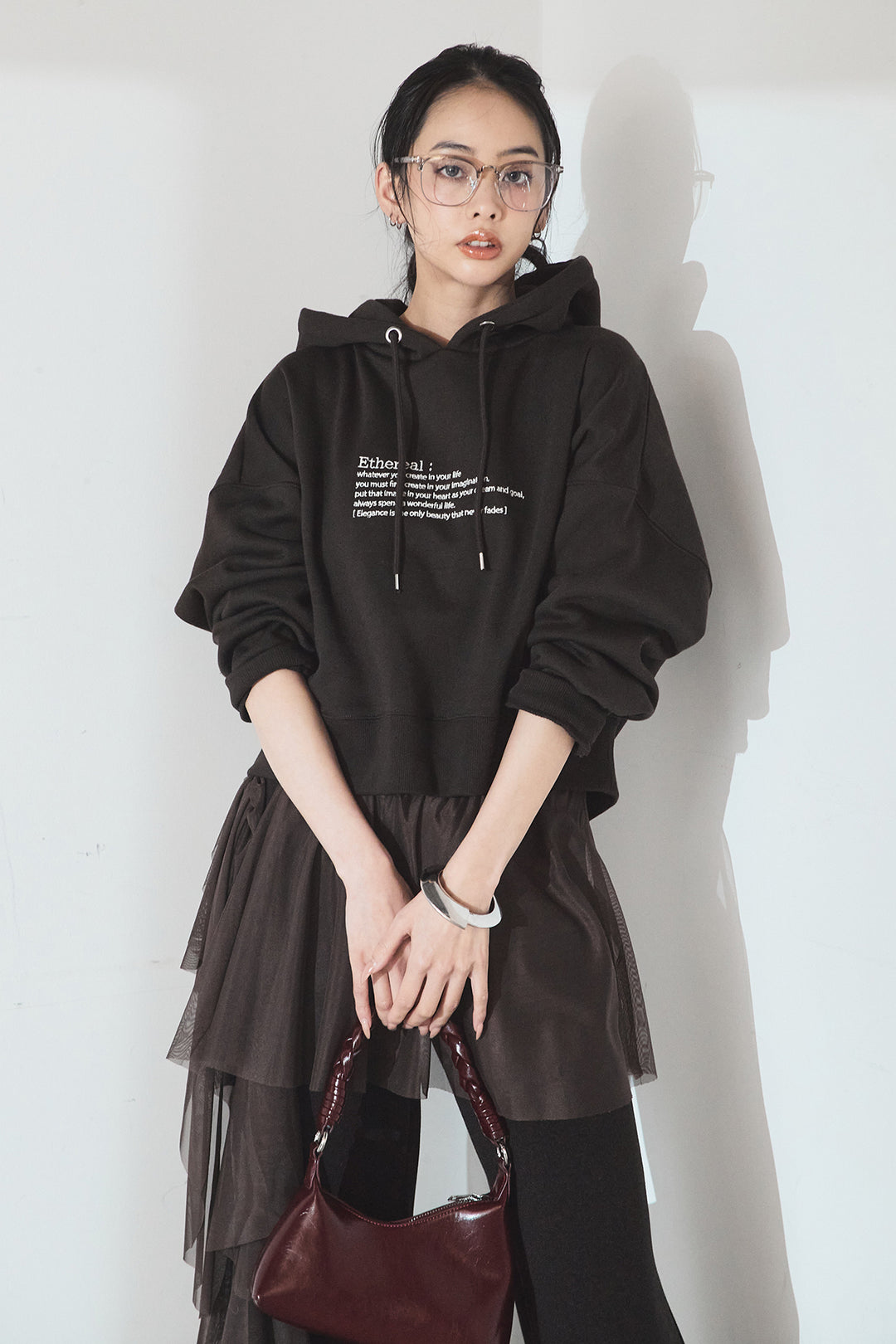 [SET]裏起毛レタリング刺繍フーディショートプルオーバー+チュールレイヤードニットパンツ(2set)