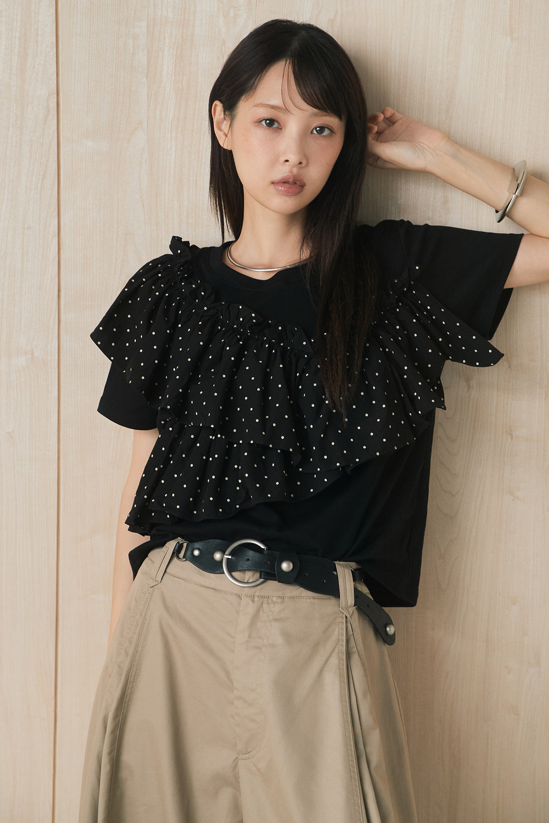 [SET]ドットアシメフリルデザインTシャツ+サークルバックルベルト付きタックワイドパンツ(2set)