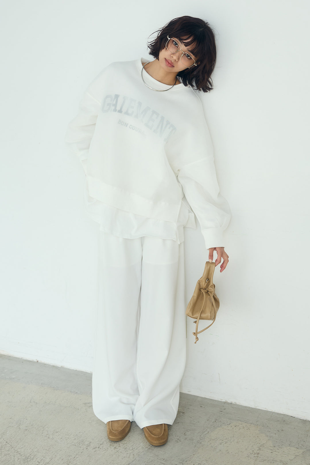 [SET]クリアダンボールプルオーバー+斜めボタンタック入りスラックス+フロントロゴビッグプルオーバー(3set)