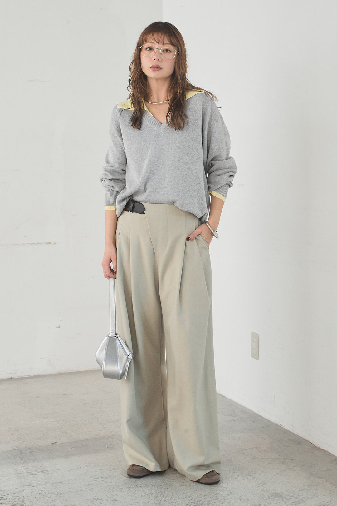 [SET]バイカラーニットレイヤード風プルオーバー+サイドベルトタック入りスラックス(2set)