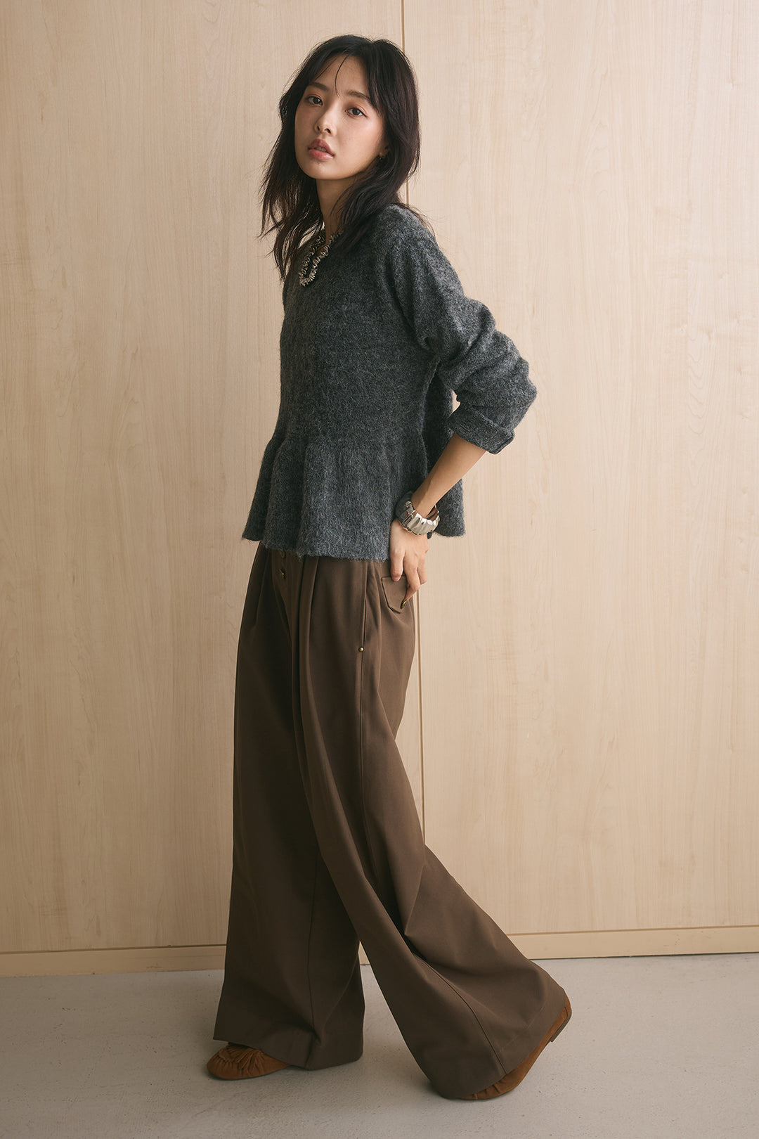 [SET]モヘアぺプラムクルーネックプルオーバー+ファイブボタンツータックワイドパンツ(2set)