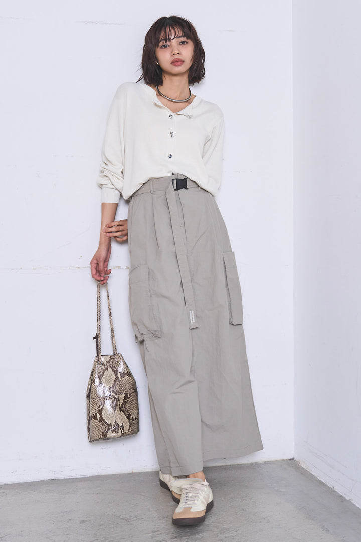 [SET]リサイクルポリニュアンス釦カーデ+撥水加工ナイロンスカート(2set)