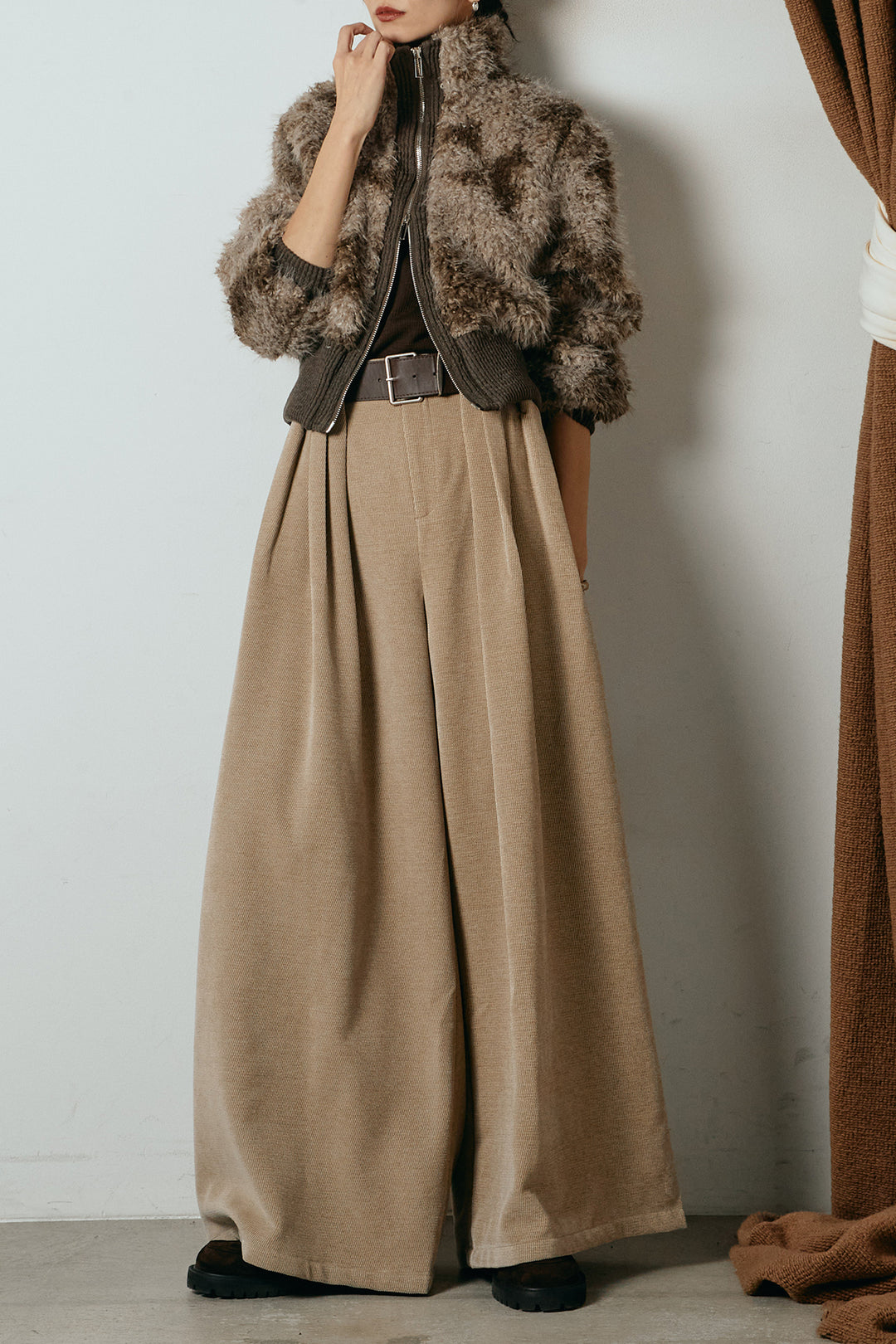 [SET]エコファースタンドカラーニュアンス柄ブルゾン+ベルトループコーデュロイワイドパンツ(2set)