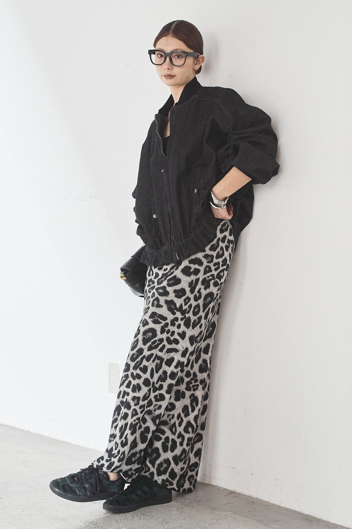 [SET]袖シャーリング裾フリルデニムブルゾン+レオパードサテンナロースカート(2set)