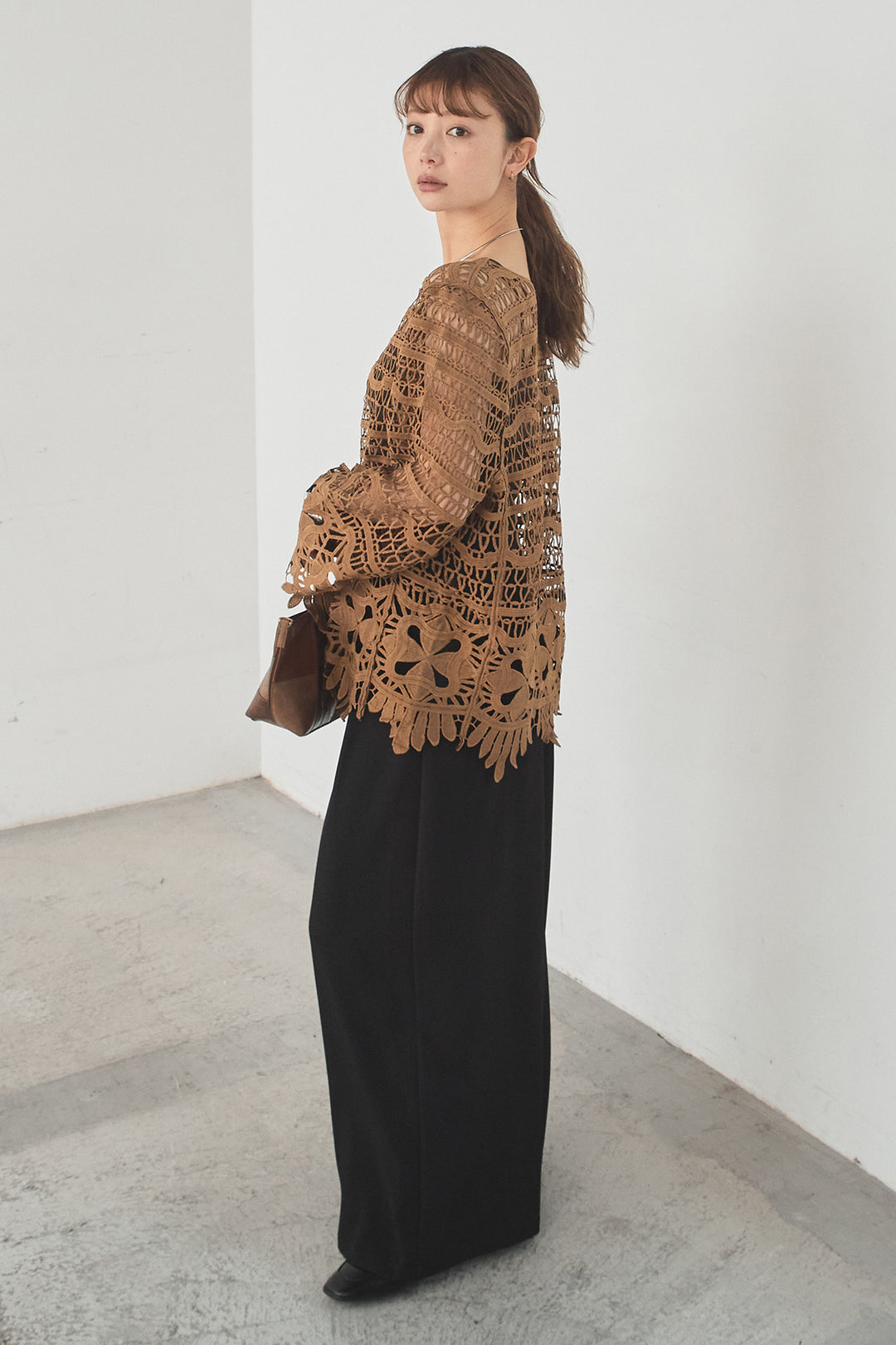 [SET]裾デザインメッシュプルオーバー+ベルト付きツータックワイドパンツ(2set)