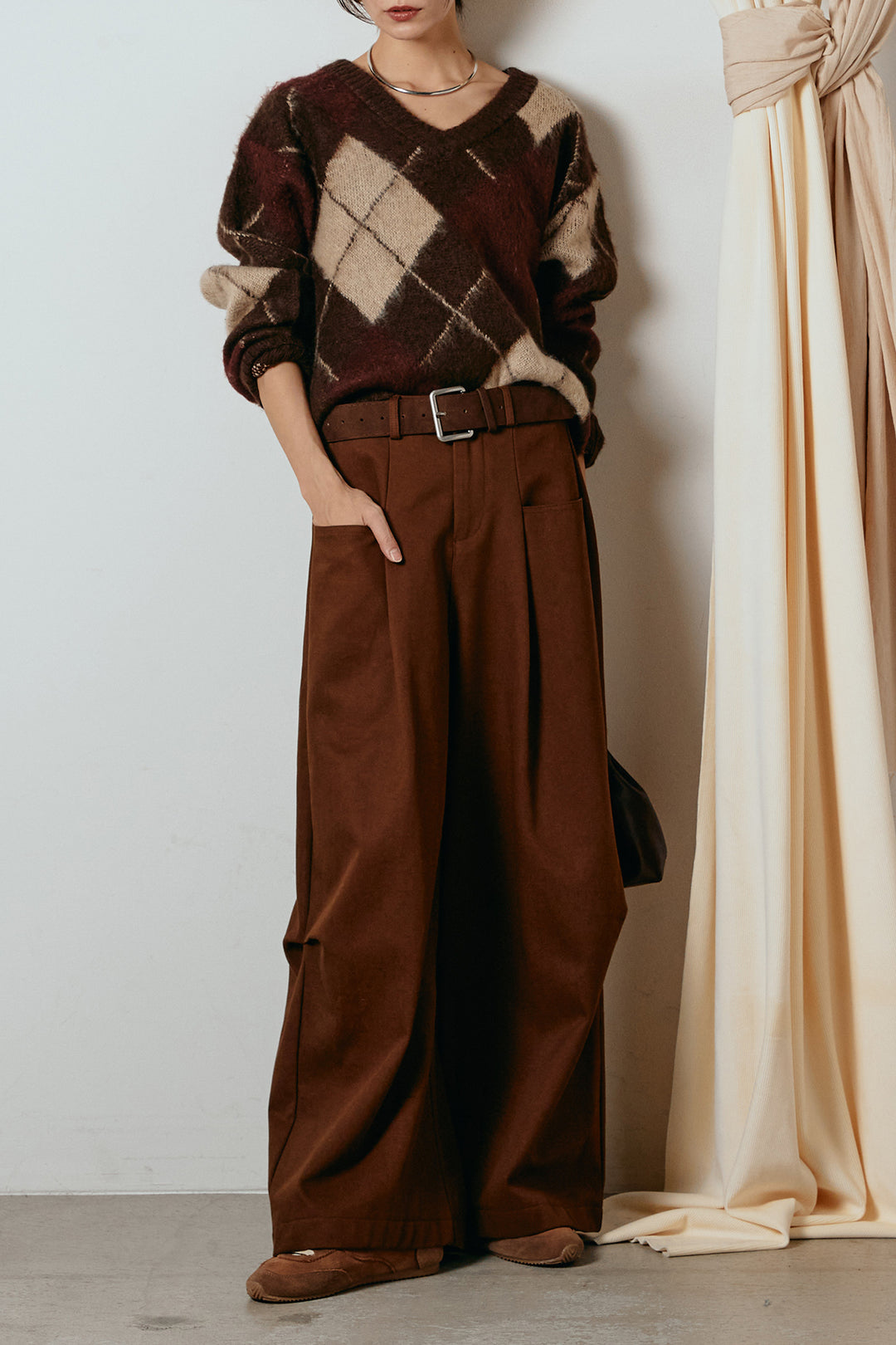 [SET]アクリルモヘアアーガイルVネックプルオーバー+太ベルト付きタックデザインワイドパンツ(2set)