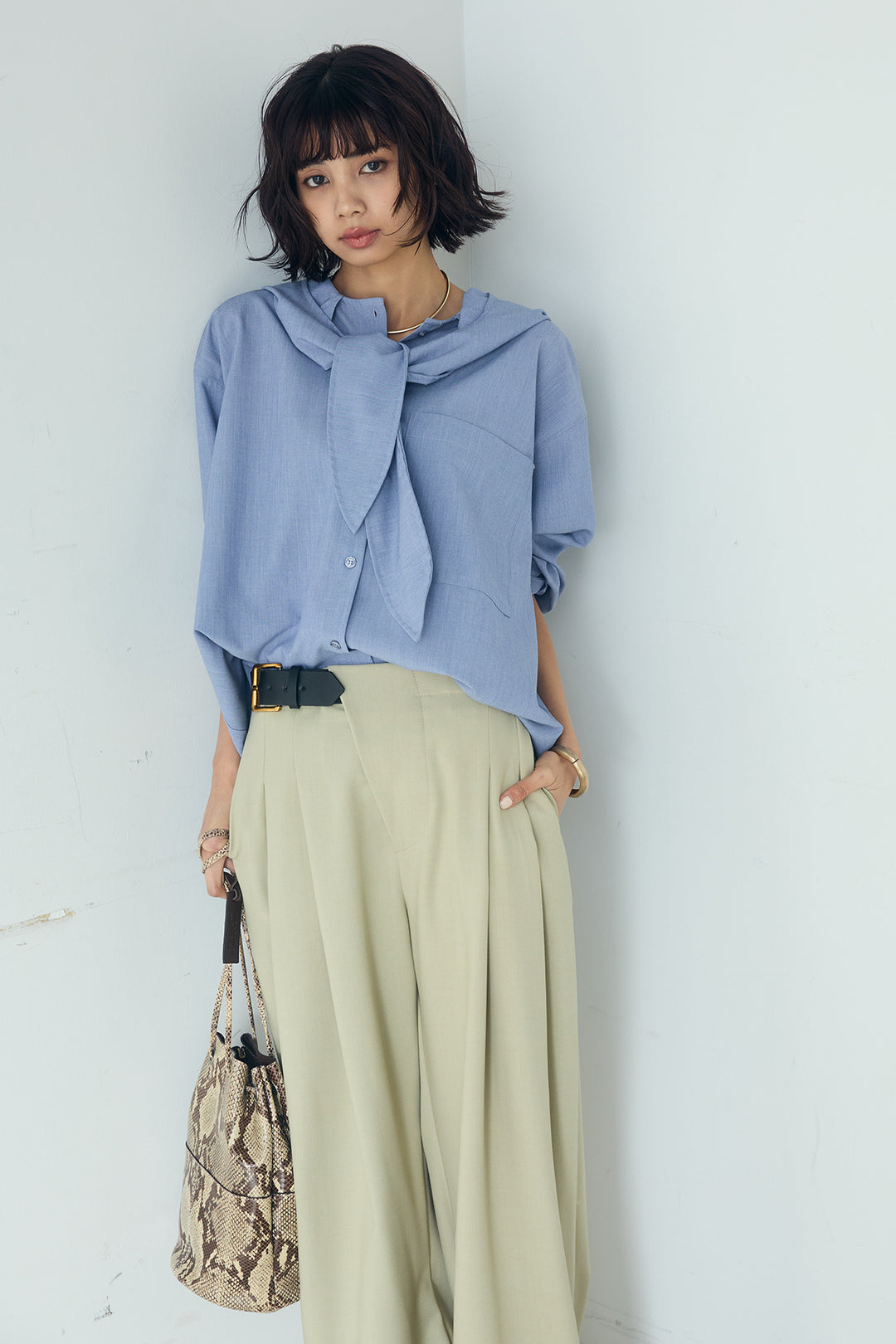 [SET]無地タイ付フーディーBIGシャツ+サイドベルトタック入りスラックス(2set)