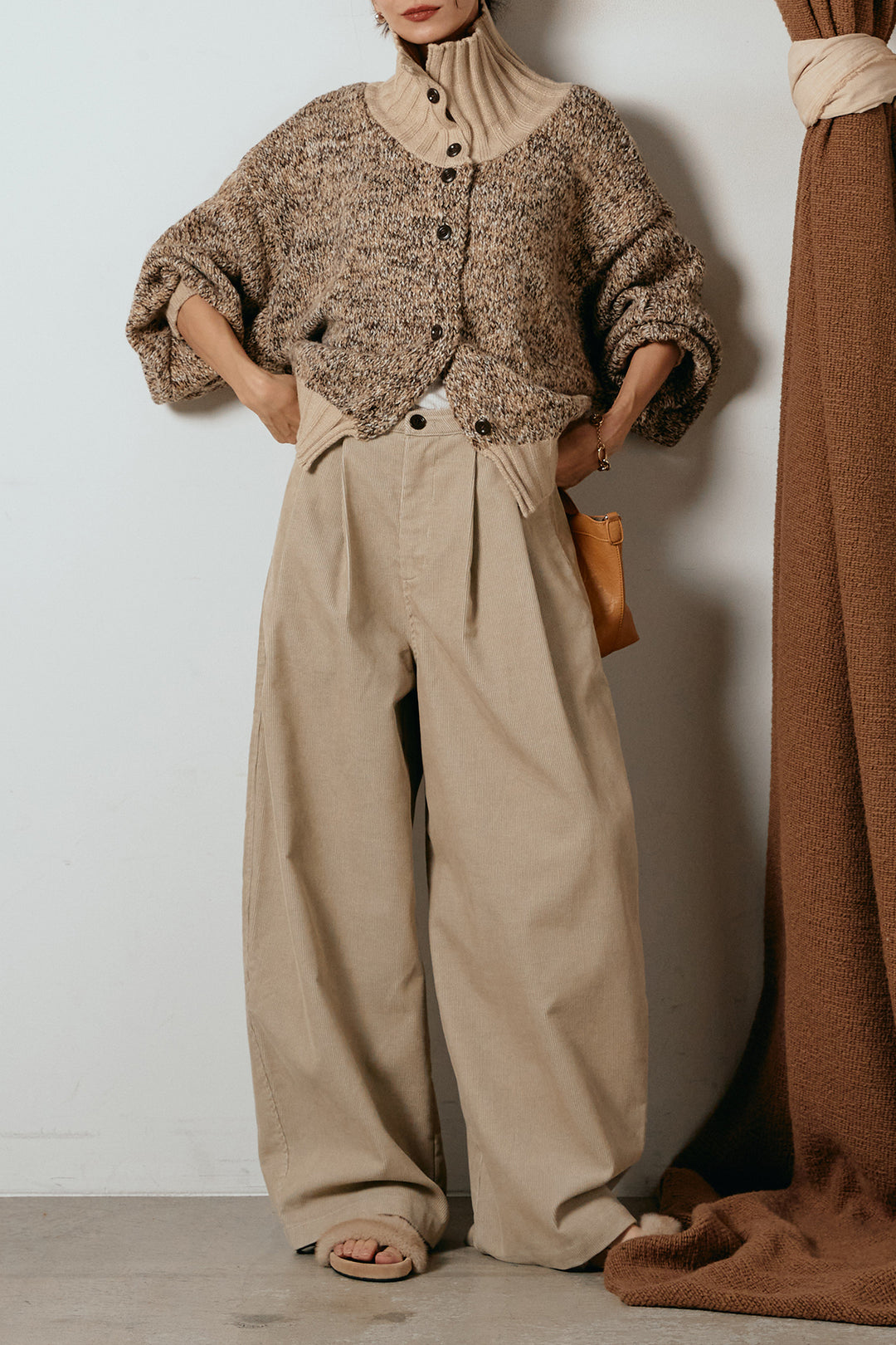 [SET]ハイネックミックスニットカーディガン+フロントタック入りコーデュロイパンツ(2set)