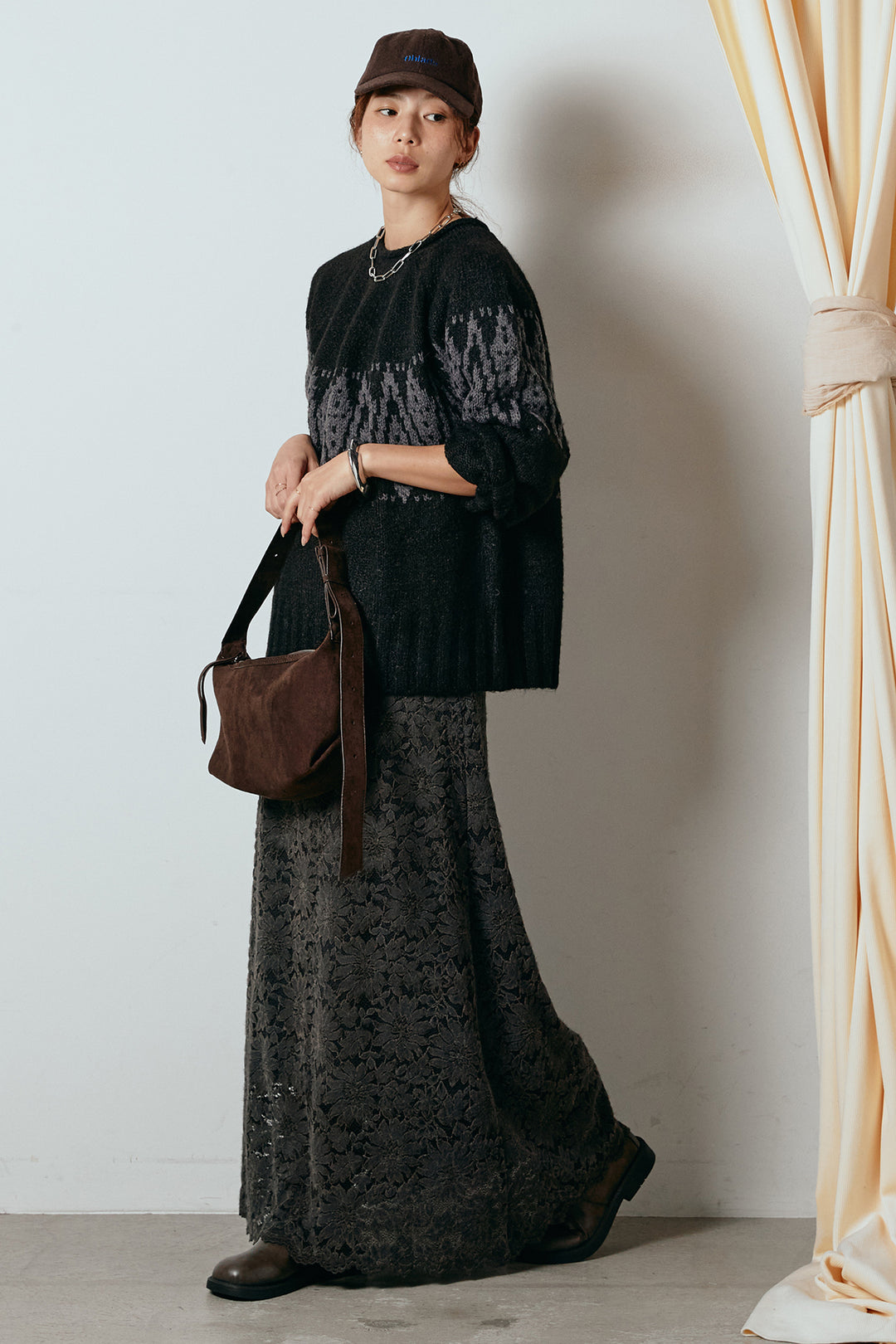 [SET]モノトーン柄ニットトップス+花柄刺繍ベロアフレアスカート(2set)