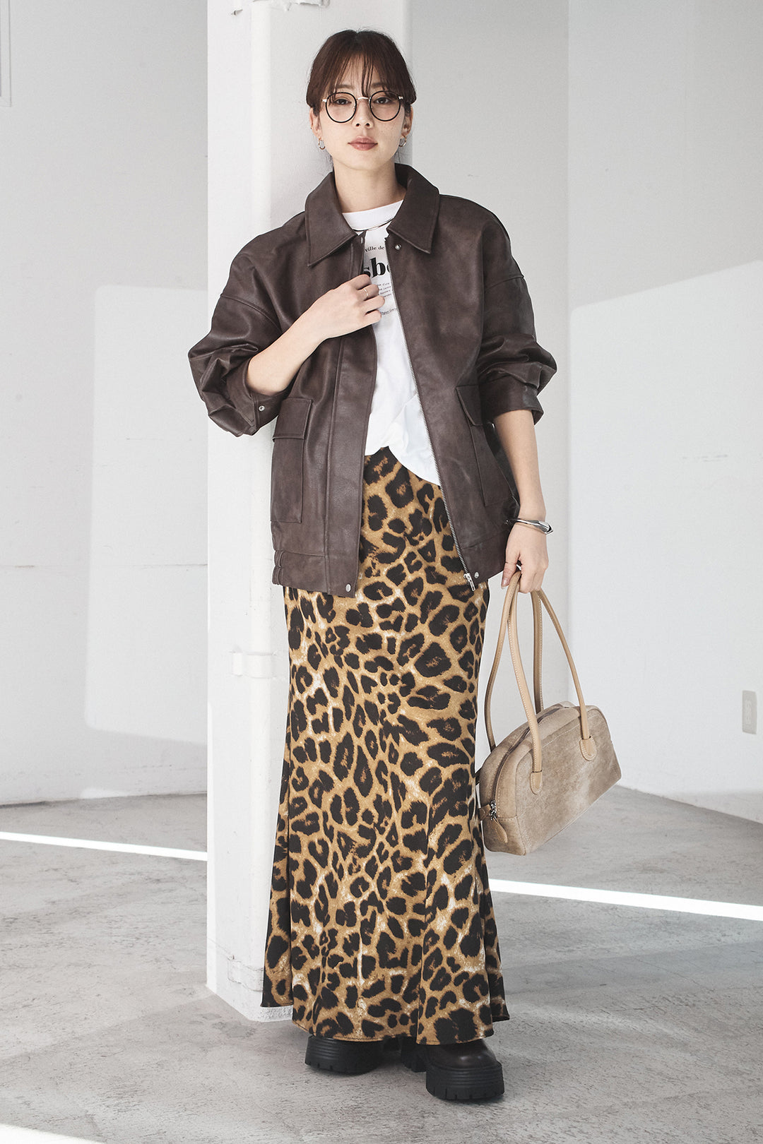 [SET]レザーライクオーバーサイズブルゾン+レオパードサテンナロースカート(2set)