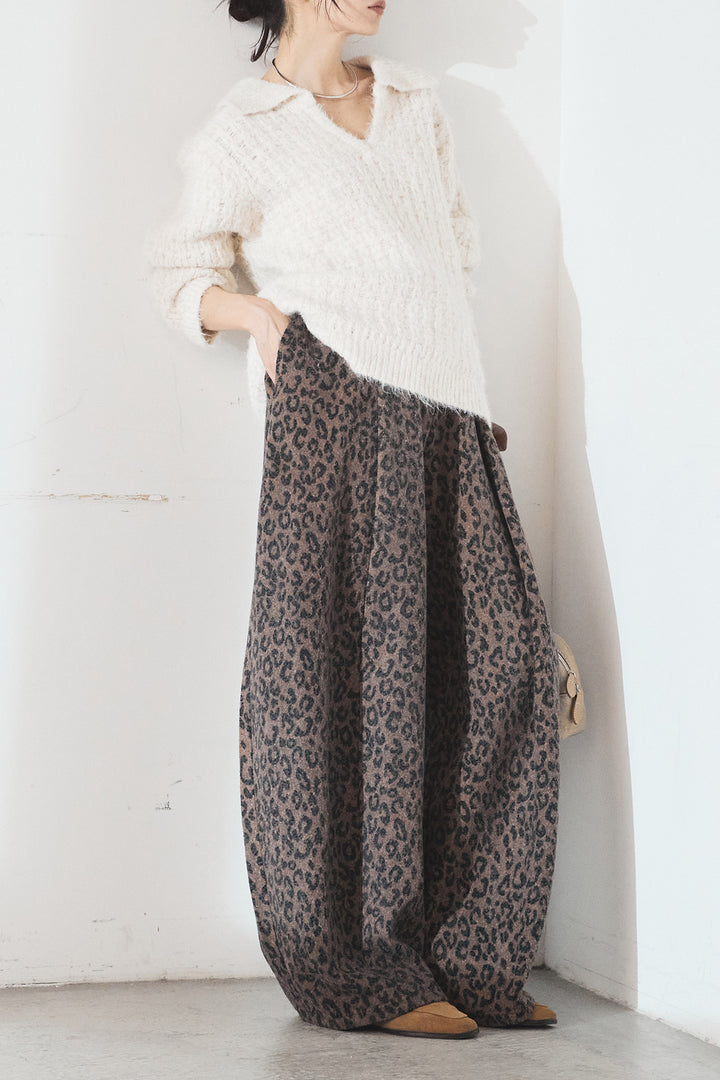 [SET]襟付きVネックニットトップス+リラックスレオパード柄ワイドパンツ(2set)