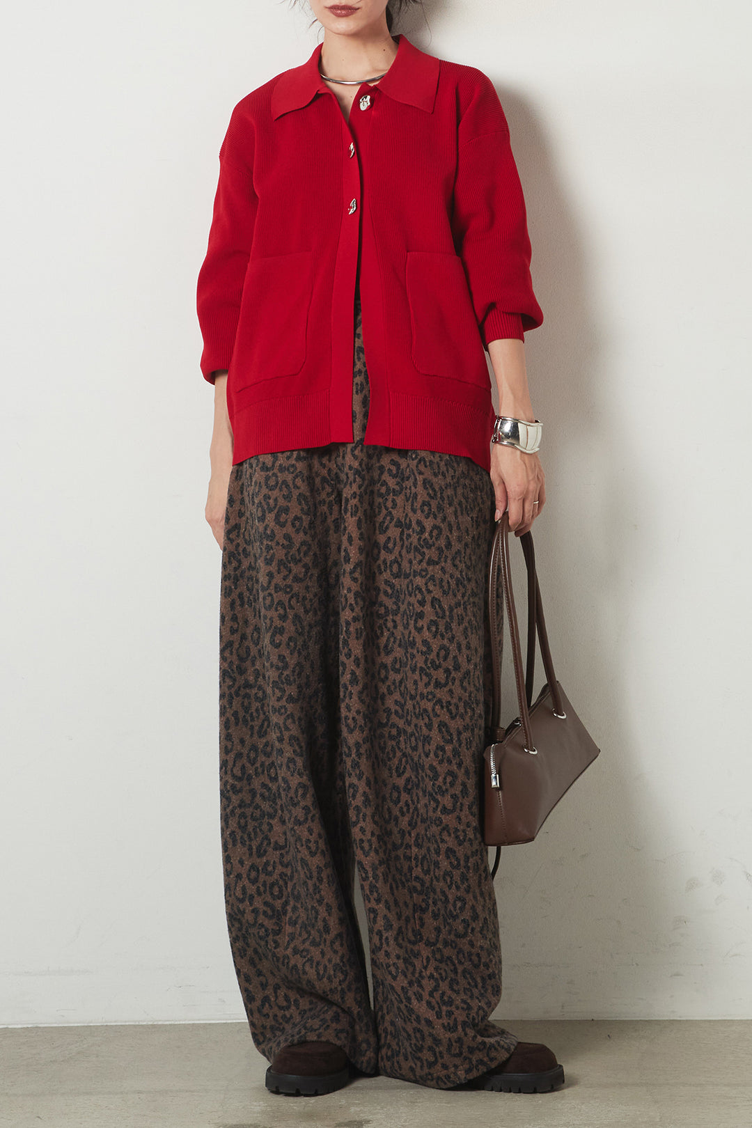 [SET]メタル釦衿付きニットカーディガン+リラックスレオパード柄ワイドパンツ(2set)