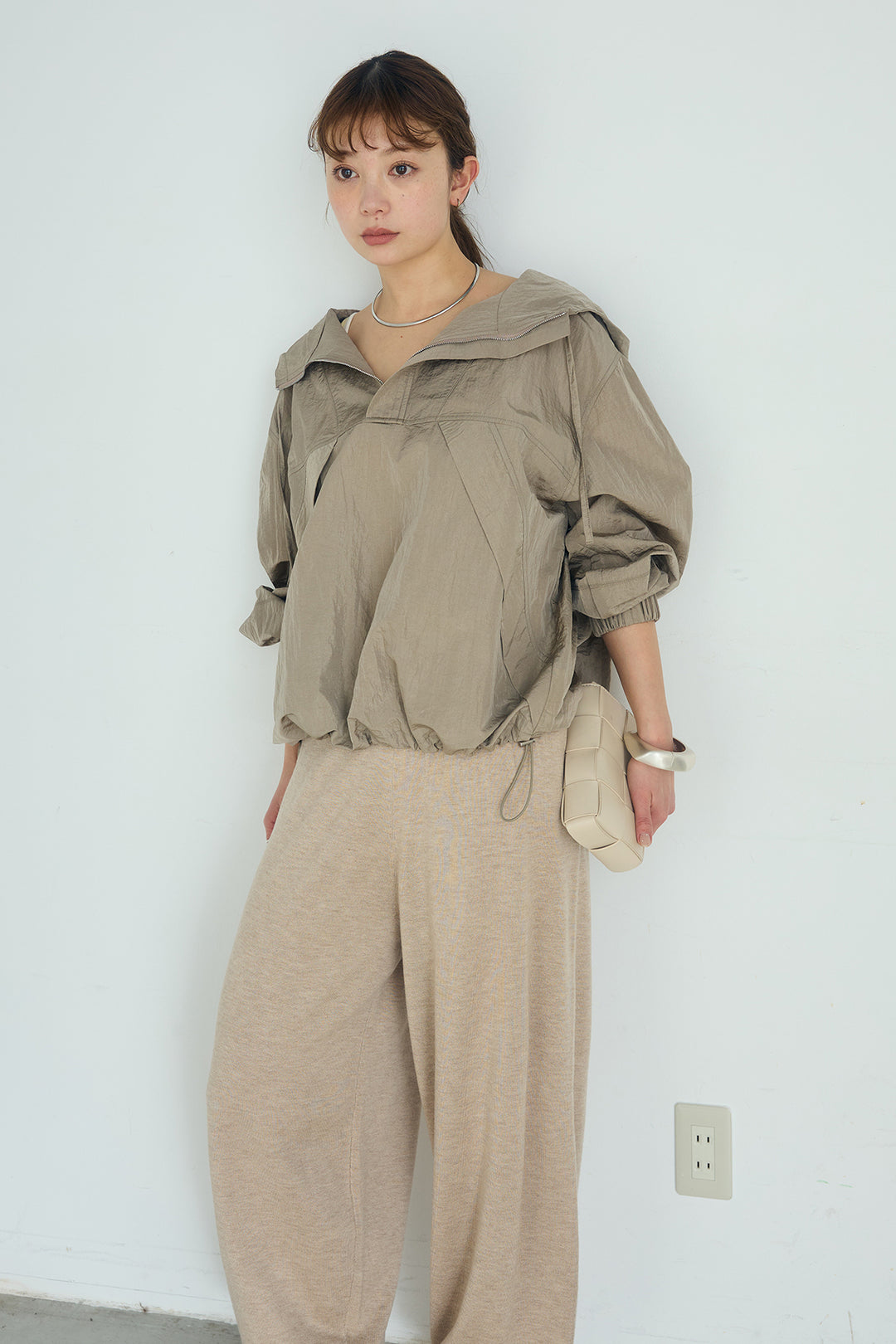 [SET]ナイロンフーディーブルゾンアウター+裾絞りリブニットパンツ(2set)