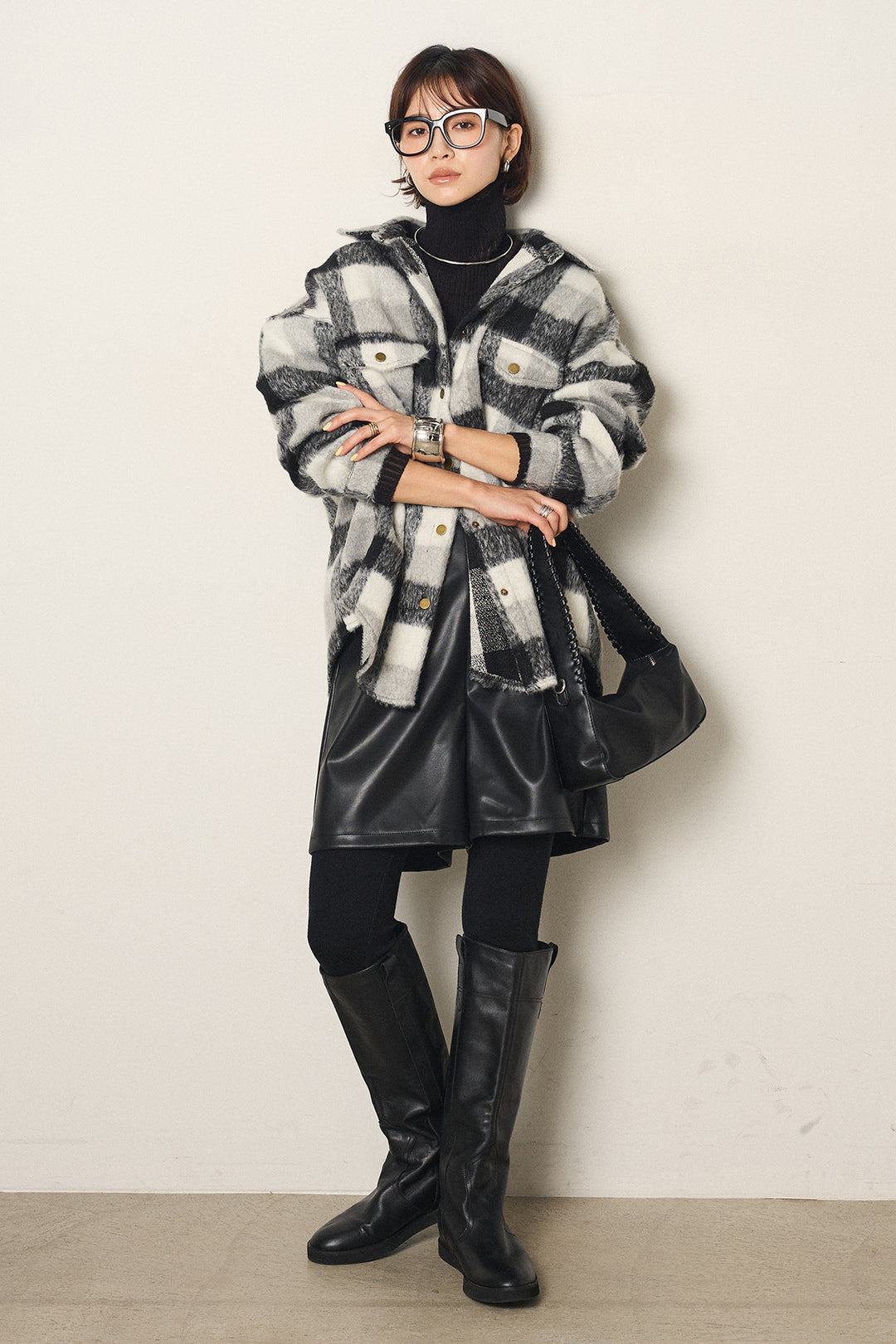 [SET]起毛チェック柄ポケットアウター+ストレッチエコレザーバミューダパンツ(2set)