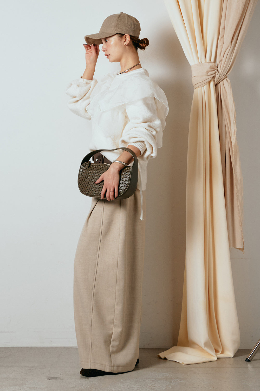 [SET]アシンメトリーフリルニットトップス+ポーチベルト付きカーブパンツ(2set)