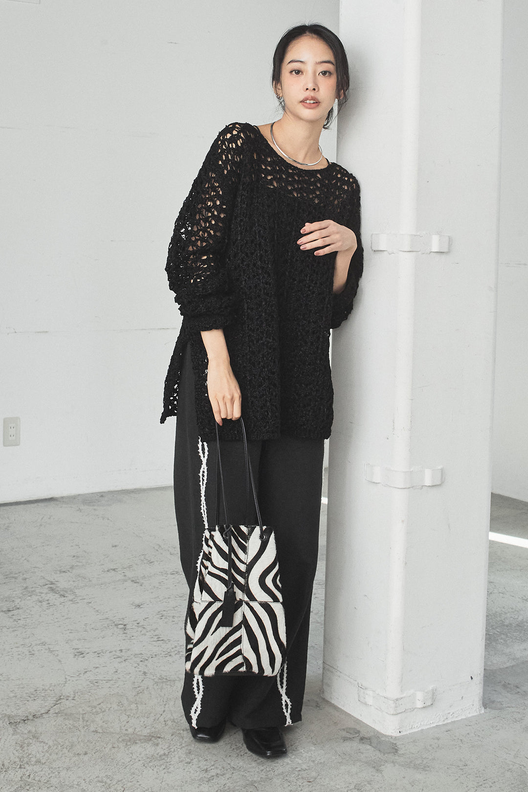 [SET]リラックスメッシュニットトップス+刺繡テープラインパンツ(2set)