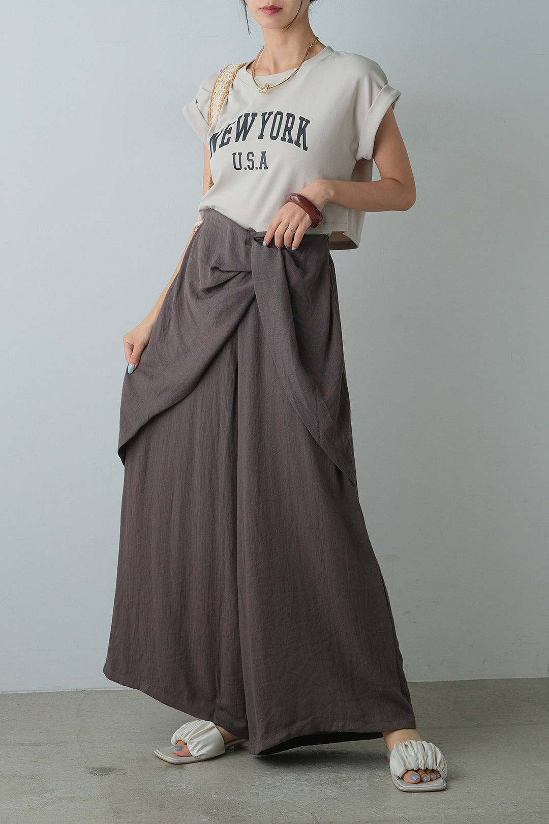 [SET]ショート丈NEWYORKロゴTシャツ+ねじりデザインワイドパンツ(2set)