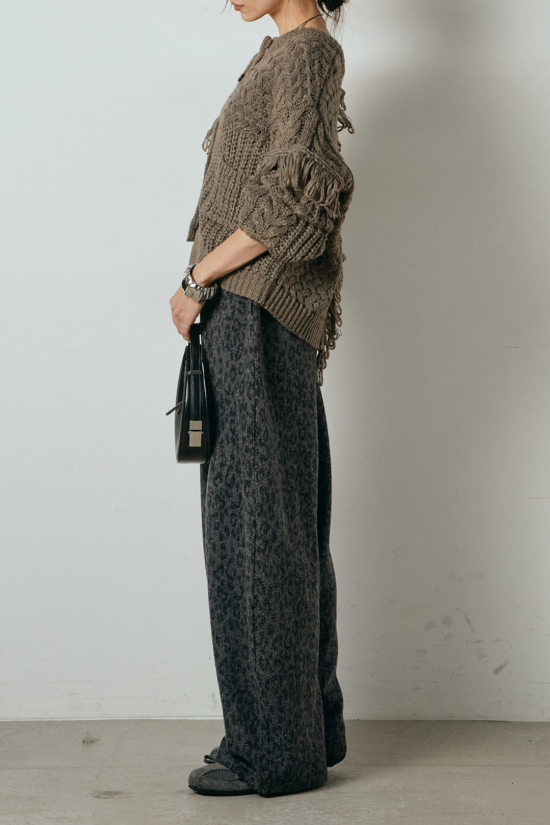 [SET]ランダムフリンジニットカーディガン+リラックスレオパード柄ワイドパンツ(2set)