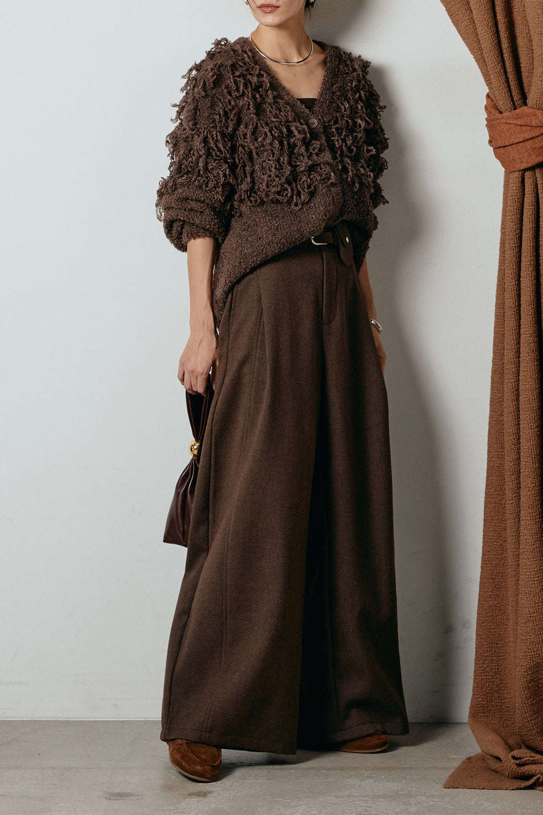 [SET]ループ編みVネックニットカーディガン+ポーチベルト付きカーブパンツ(2set)