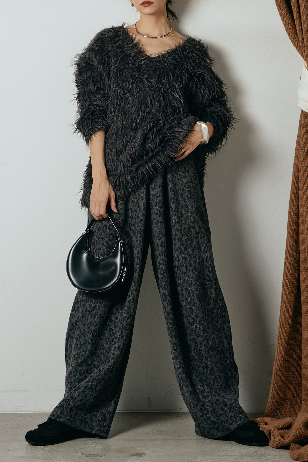 [SET]深Vネックシャギーニットトップス+リラックスレオパード柄ワイドパンツ(2set)