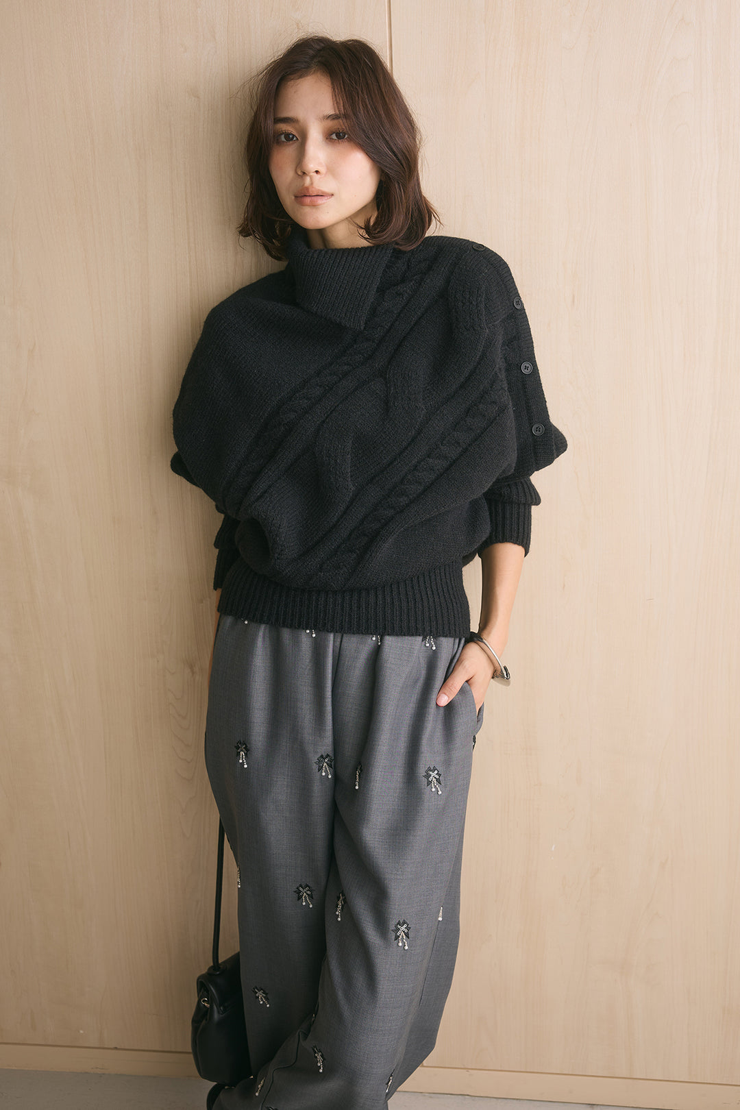 [SET]アシメカラーボタンケーブルニット+総ビーズ刺繍パンツ(2set)