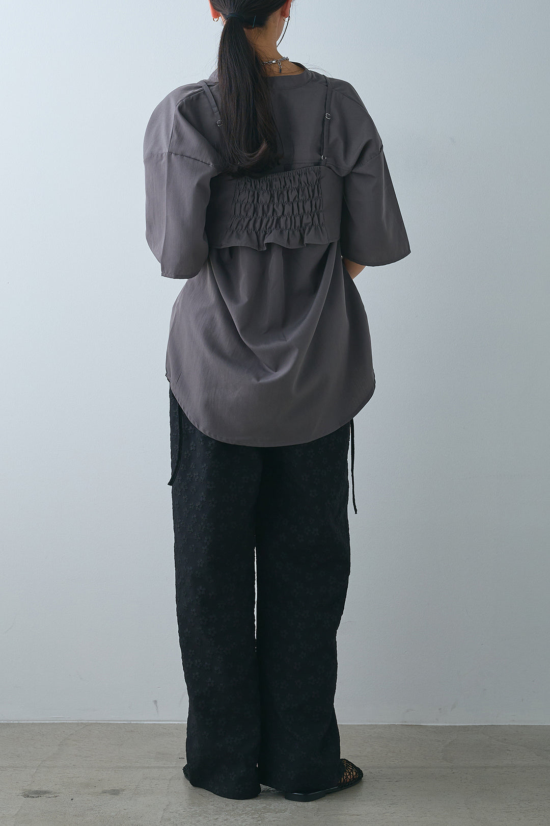 [SET]ホックビスチェ付きバンドカラーシャツ+フラワージャガードパンツ(2set)