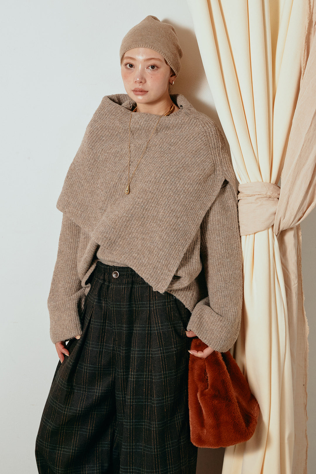 [SET]ケープデザインリブニットトップス+タータンチェック柄タックパンツ(2set)