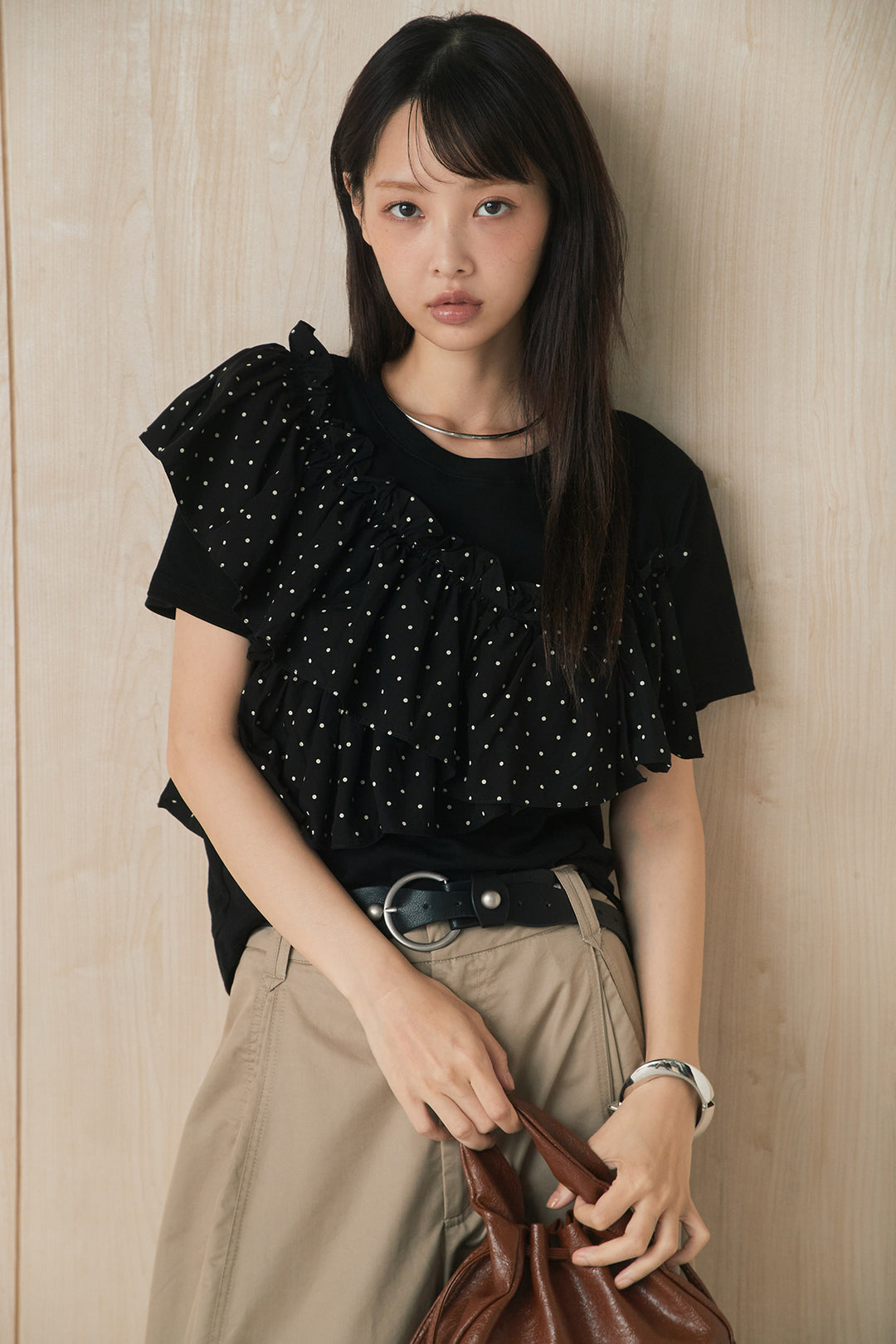 [SET]ドットアシメフリルデザインTシャツ+サークルバックルベルト付きタックワイドパンツ(2set)