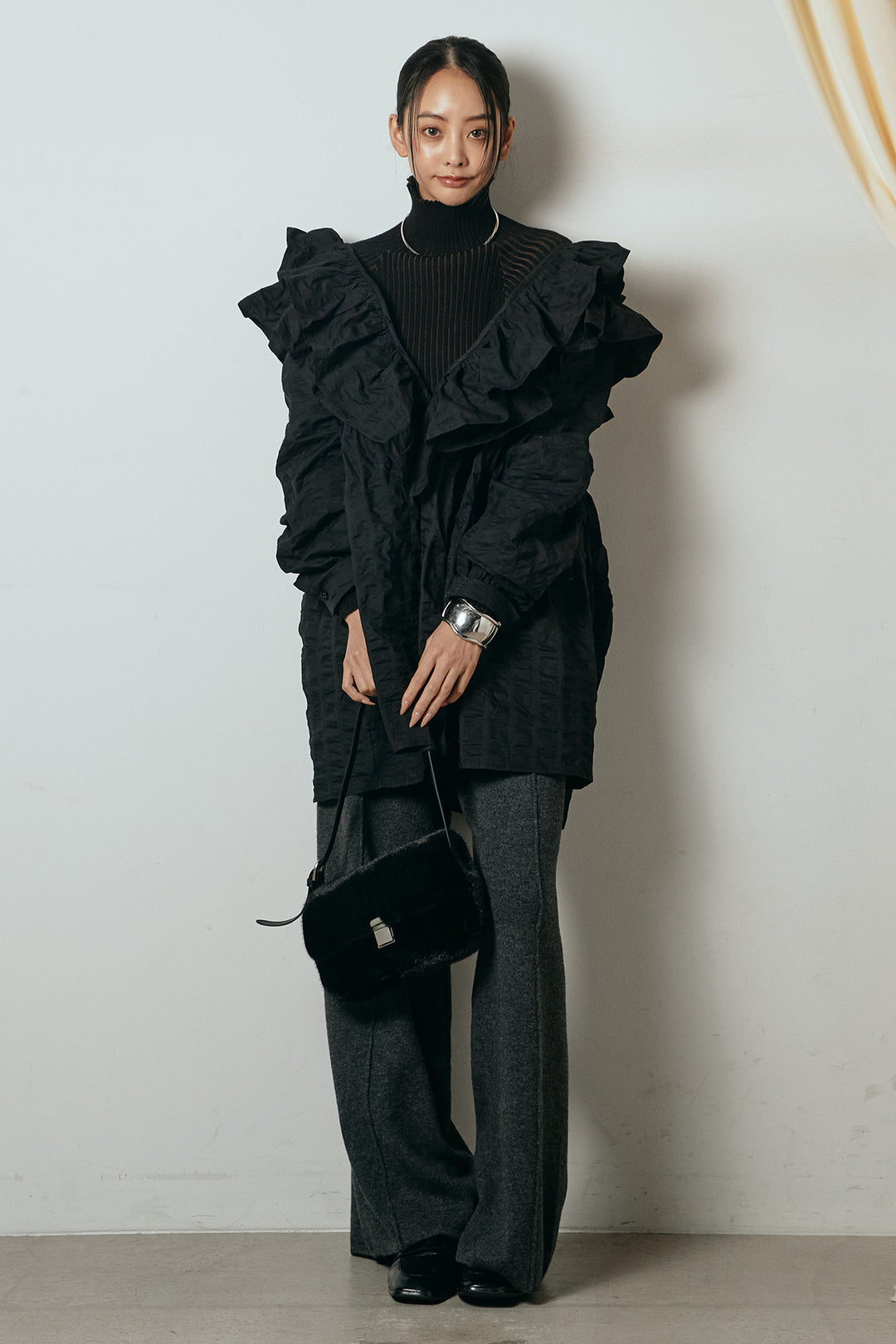 [SET]Vネックフリルカラーブラウス+リブニットシームレスタートルプルオーバー+センターラインニットパンツ(3set)