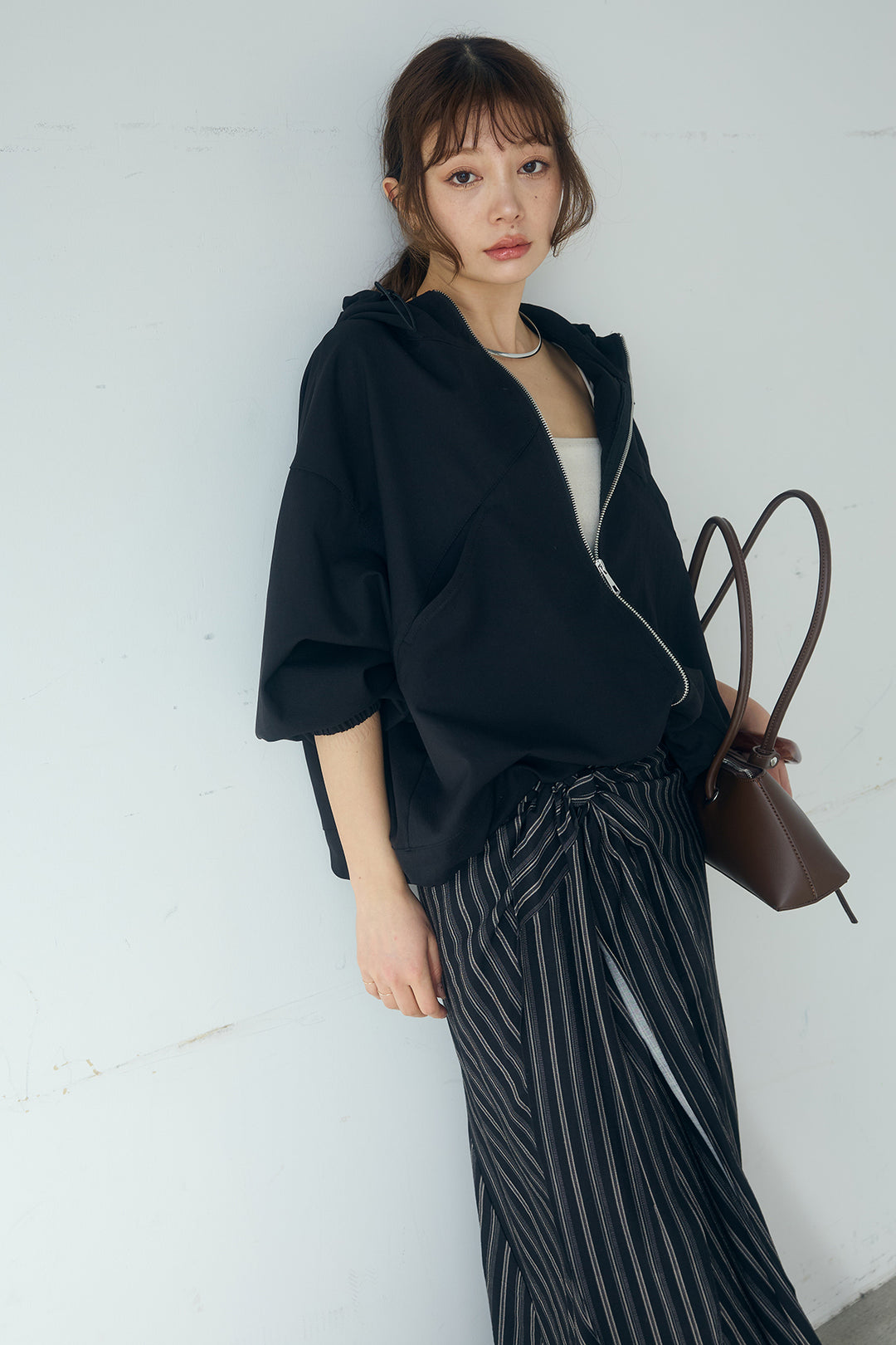 [SET]ネック裾絞りブルゾンアウター+マルチピンストライプ柄巻きスカート(2set)