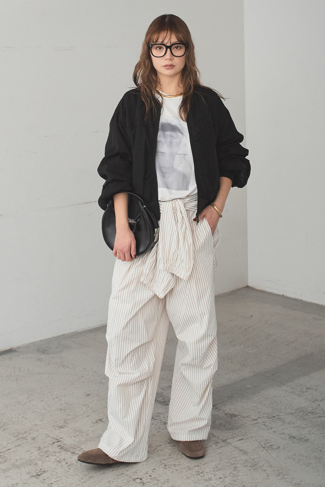 [SET]シアー×ポンチブルゾン+ストライプウエスト巻きジョガーパンツ+長袖アソートフォトTシャツ(3set)